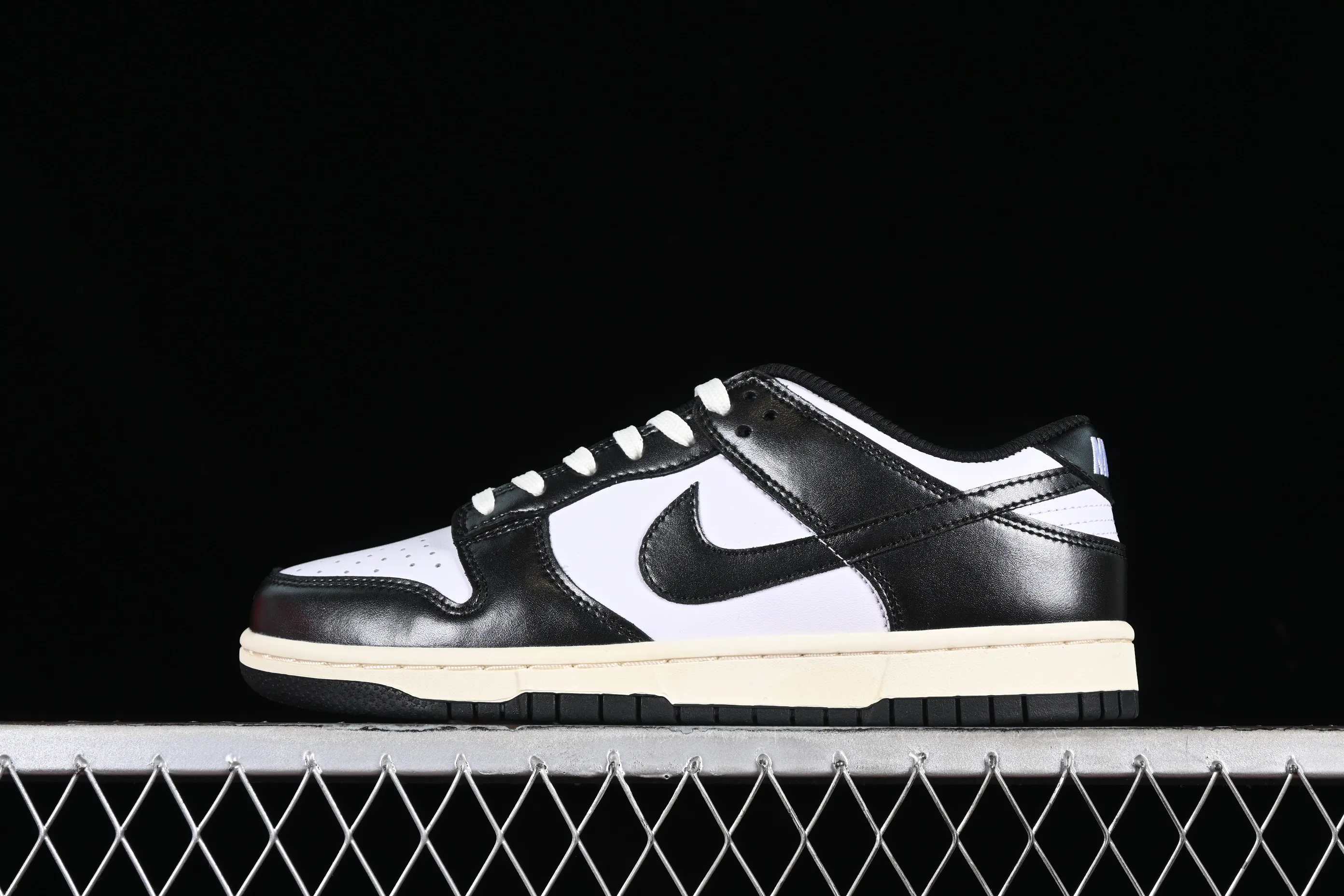 All categories Nk SB Dunk series Nk SB Dunk Low low-top sneakers Nk Dunk Low "Vintage Panda" replica distressed panda low-top casual sneakers FQ8899-100